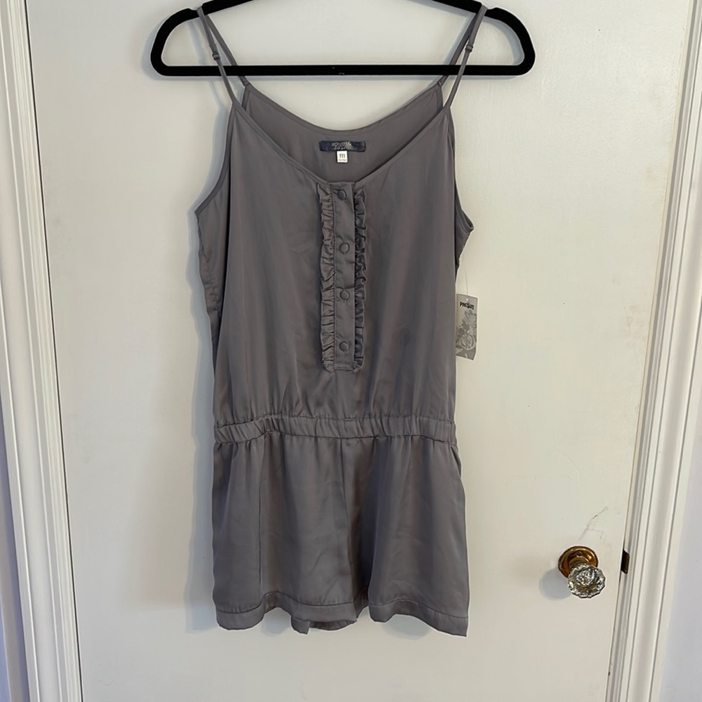 NWT Pacsun Grey Romper Size Medium